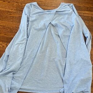 Gap‎ Fit Breathe Women’s Long Sleeve Open Back Athletic Tee Light Blue Size XS